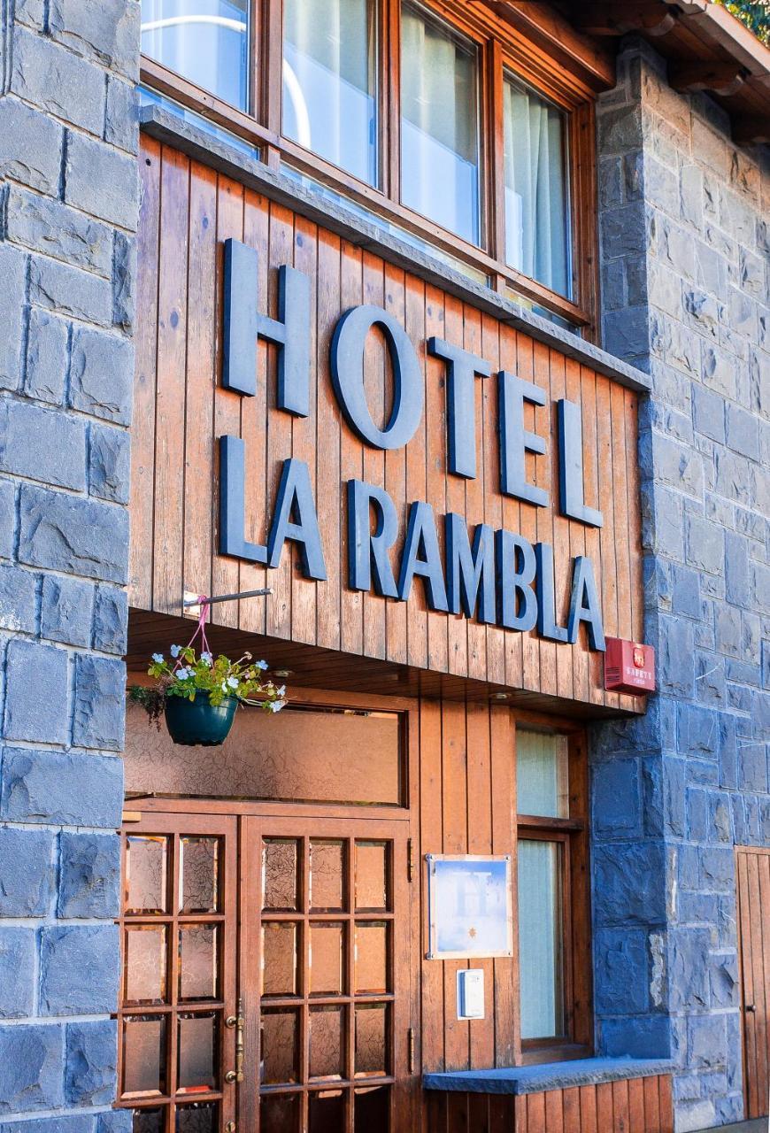 בייסקאס Hotel La Rambla מראה חיצוני תמונה